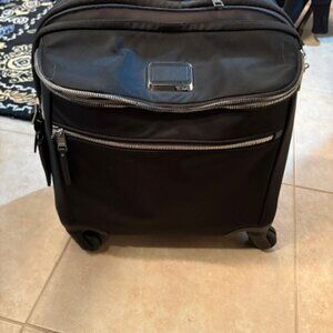 TUMI Voyageur Oxford Compact Carry-On Rolling Luggage Black
